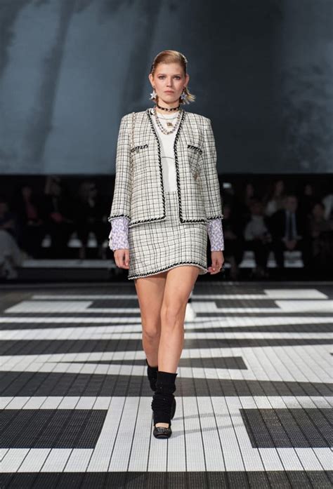 chanel tweed jacket 2022